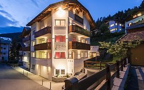Avita - Suites To Relax